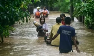 Người Myanmar chật vật trong nước lũ